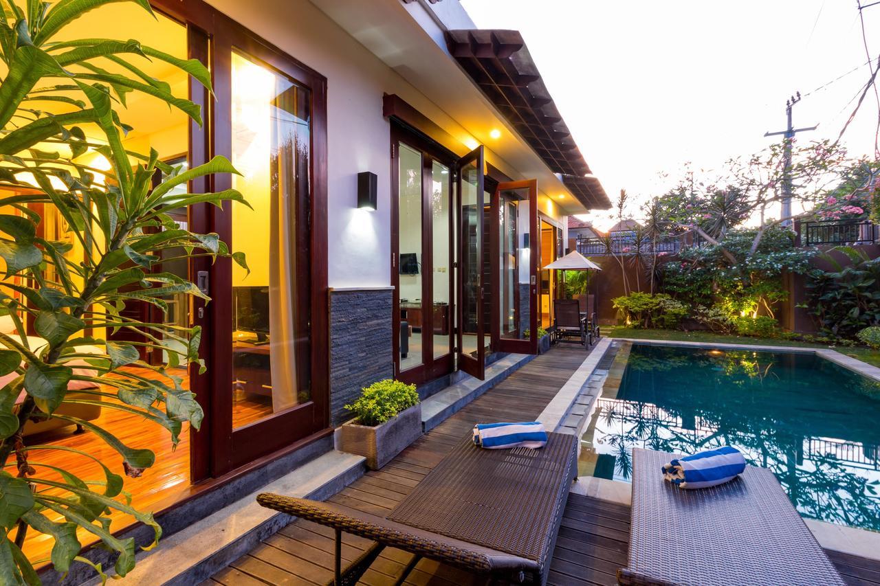 Villa Gayatri Seminyak  Luaran gambar